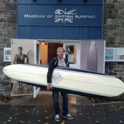Charity auction raises £1,000 for surfing museum